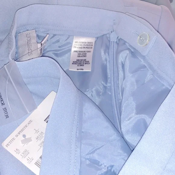 NWT Matching Baby Blue Jacket Pant Suit Size 8